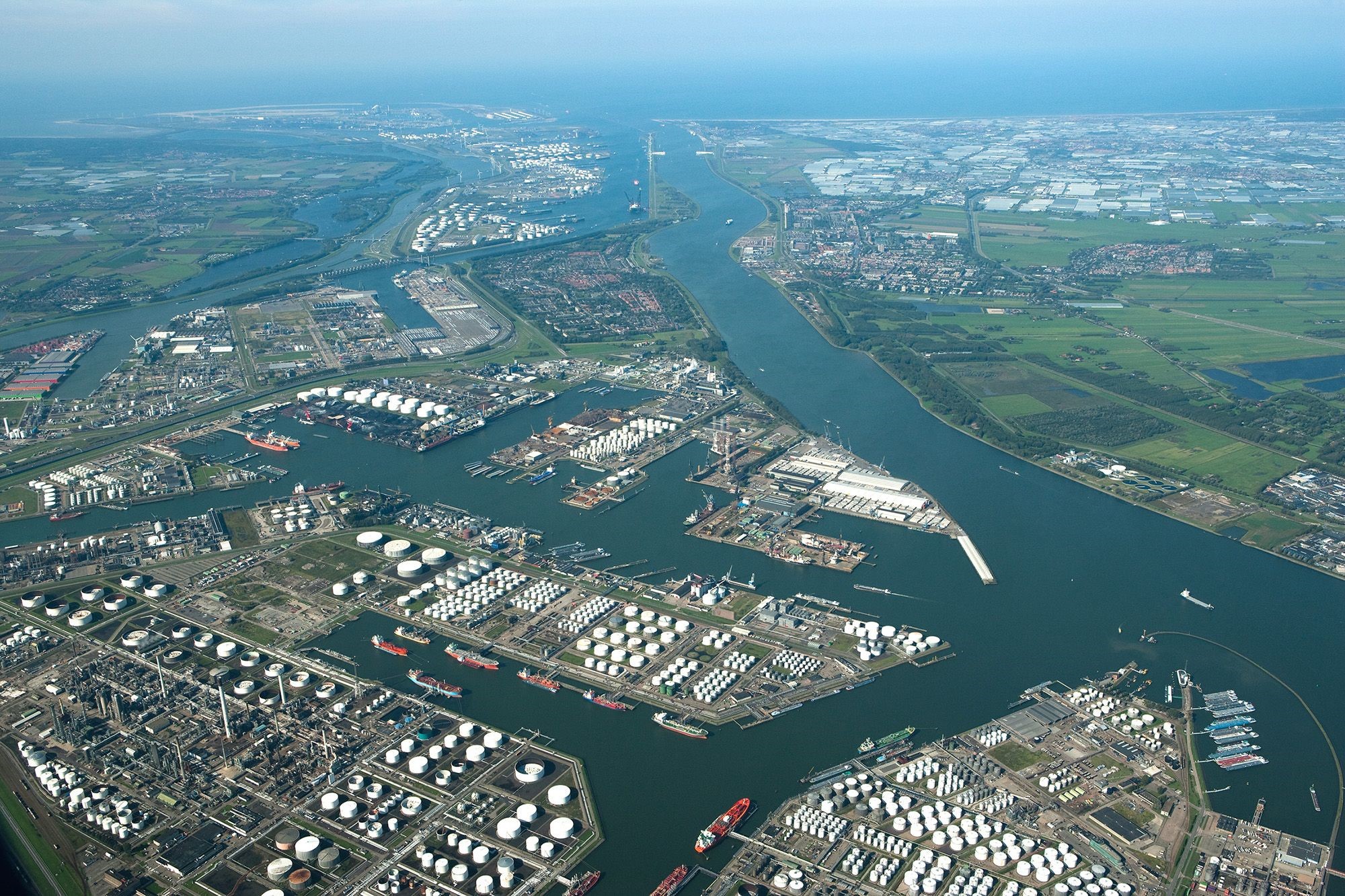 Leading a risk assessment for The Port of Rotterdam - Quattor P